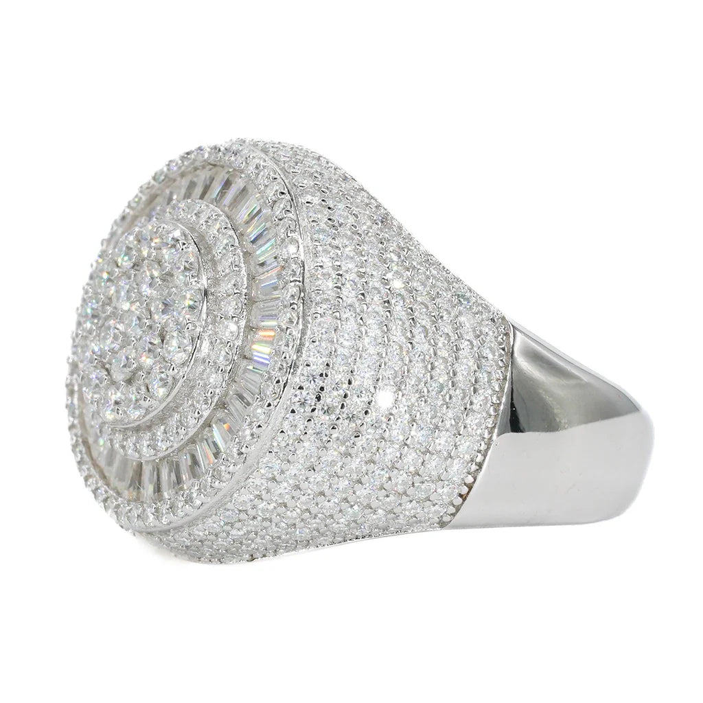 VVS Moissanite Baguette Round Face Ring