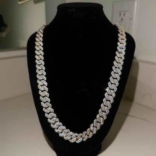 12mm Prong Set Cuban Chain - White Gold (3-Row Big Diamonds in Middle)