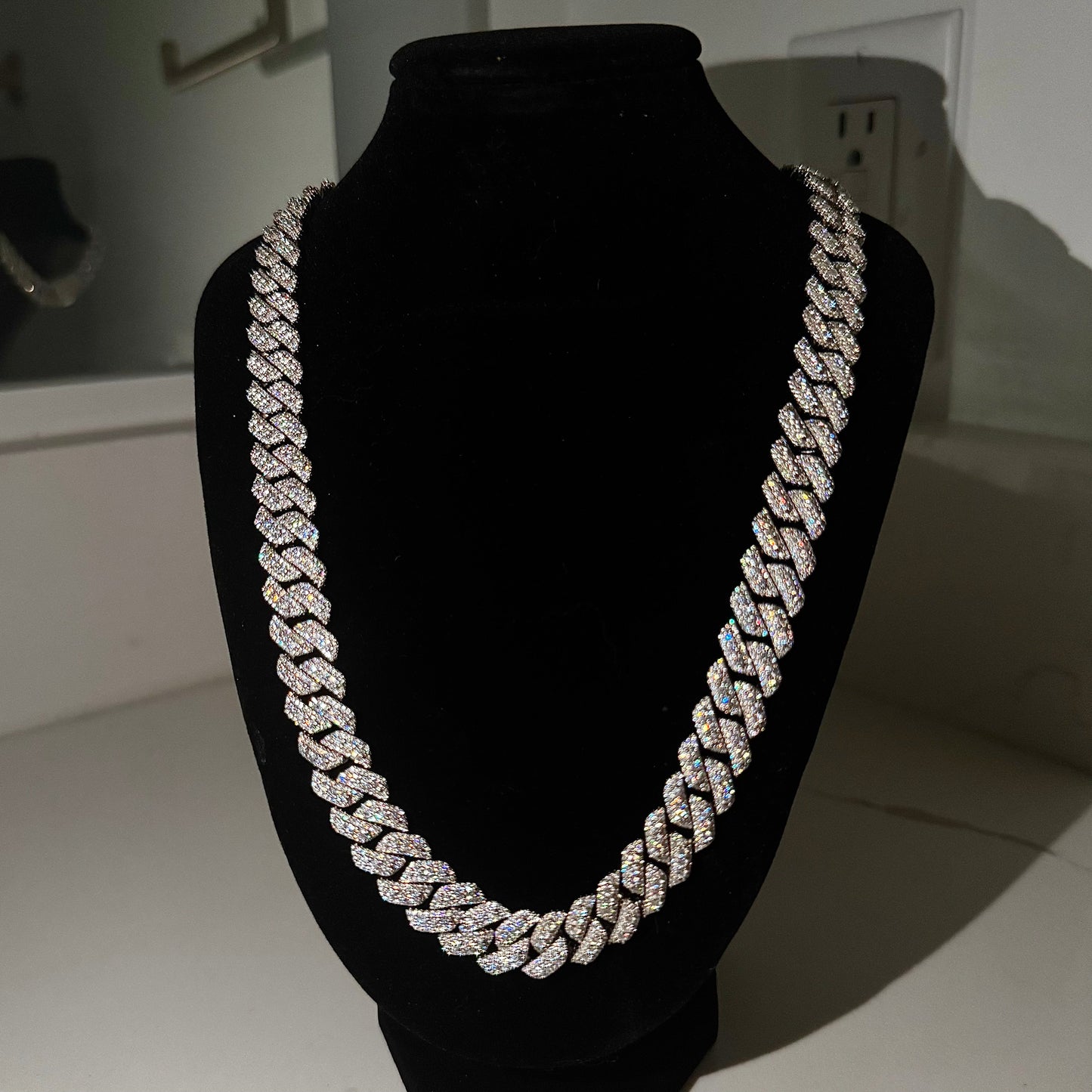 12mm Prong Set Cuban Chain - White Gold (3-Row Big Diamonds in Middle)