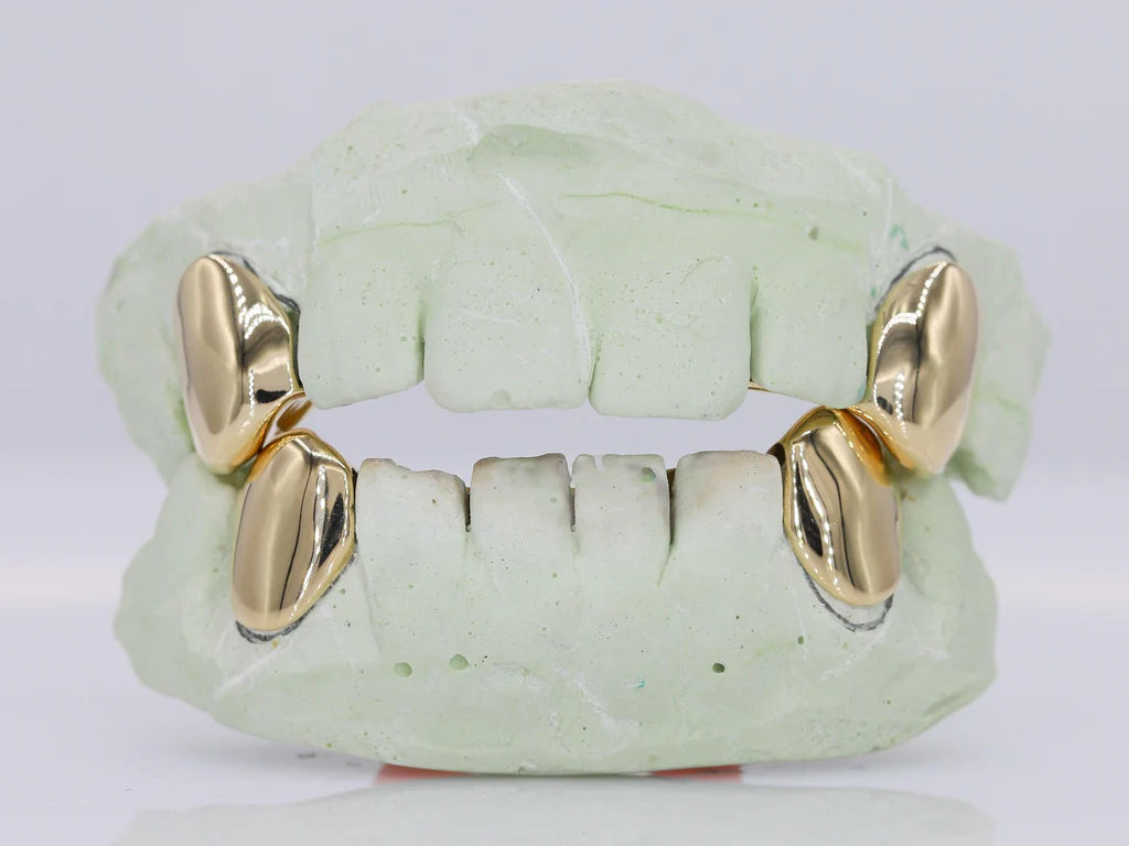 Gold Fangs Grillz